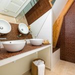 Domaine de Ravat chambre d hotes Sarlat piscine chambre precieuse 18 salle d eau double vasque